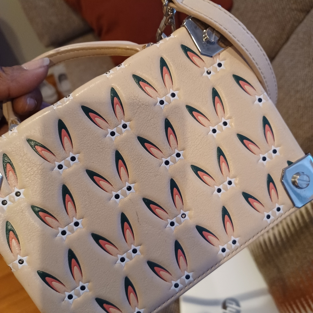 MCM - Picture 3 of 15